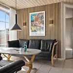 5 Bedroom Cozy In Ringkøbing