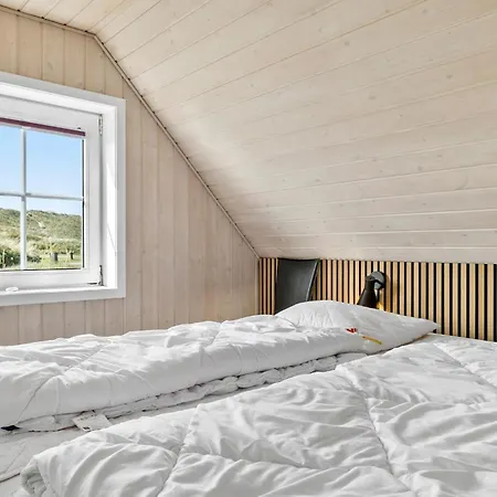 Holiday home 5 Bedroom Cozy In Ringkobing Norre Lyngvig