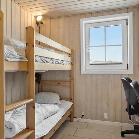 5 Bedroom Cozy In Ringkobing *