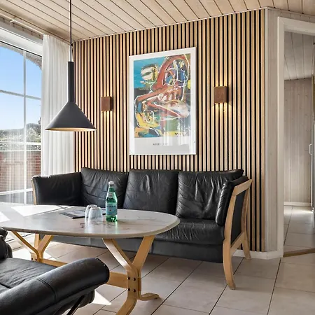 5 Bedroom Cozy In Ringkobing Nørre Lyngvig