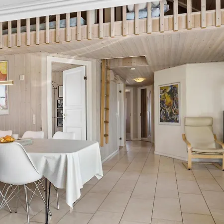5 Bedroom Cozy In Ringkobing
