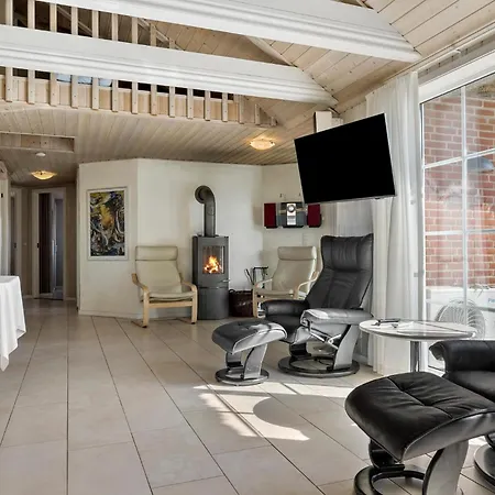 5 Bedroom Cozy In Ringkobing Holiday home