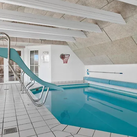 5 Bedroom Cozy In Ringkobing * Nørre Lyngvig
