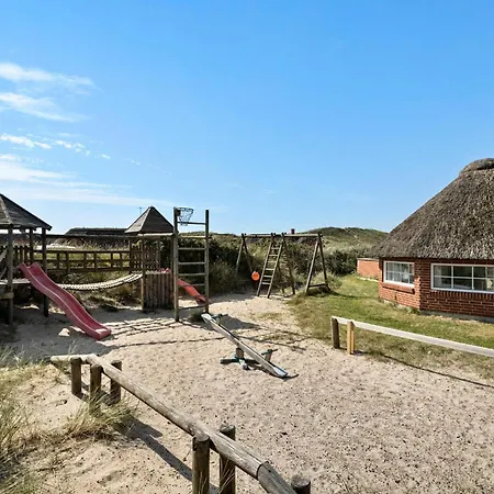 5 Bedroom Cozy In Ringkobing