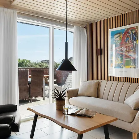 Vakantiehuis Stunning In With Sauna *