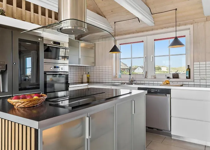 5 Bedroom Cozy In Ringkobing 別荘 リンケビング